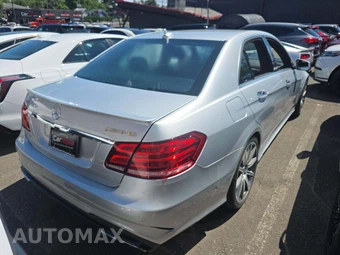 2014 Mercedes-Benz E 63 AMG 4MATIC Sedan - miniatura 3