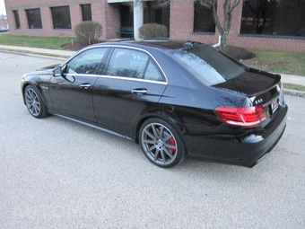 2014 Mercedes-Benz E-Class E63S AMG – miniatura 18