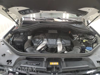 2014 Mercedes-Benz ML 550 – miniatura 16