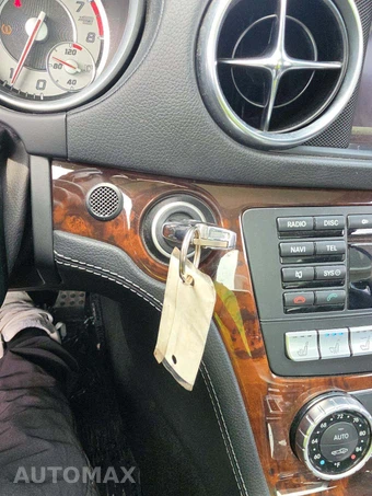 2014 Mercedes-Benz SL 550 - miniatura 5
