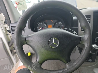 2014 Mercedes-Benz Sprinter 2500 Cargo Van Standard Roof 144.3" WB - miniatura 10