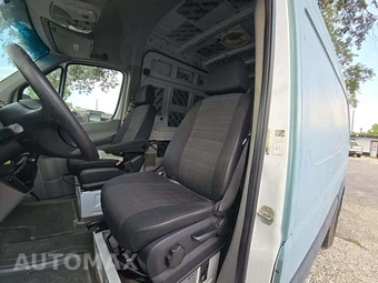 2014 Mercedes-Benz Sprinter 2500 Cargo Van Standard Roof 144.3" WB - miniatura 6