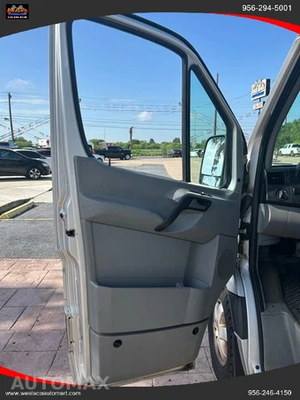 2014 Mercedes-Benz Sprinter 2500 Crew Van Standard Roof 144.3" WB – miniatura 17