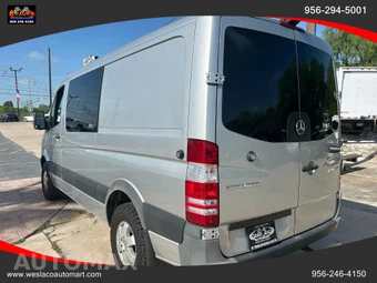2014 Mercedes-Benz Sprinter 2500 Crew Van Standard Roof 144.3" WB – miniatura 3