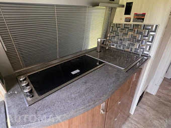 2014 Mercedes-Benz Sprinter 3500 Cab Chassis DRW - miniatura 15