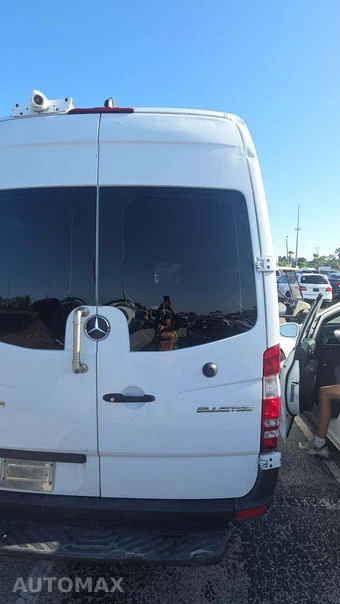 2014 Mercedes-Benz Sprinter 3500 Cargo Van DRW High Roof 170.3" WB - miniatura 25