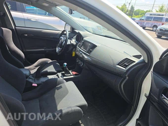 2014 Mitsubishi Lancer Evolution GSR - miniatura 17