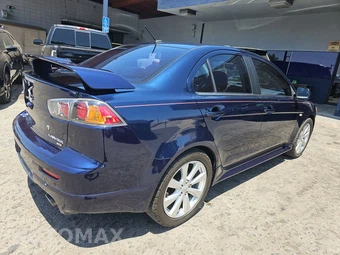 2014 Mitsubishi Lancer Ralliart Sedan - miniatura 4