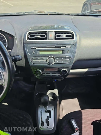 2014 Mitsubishi Mirage ES - miniatura 10
