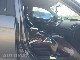 2014 Mitsubishi Outlander Sport ES – miniatura 8