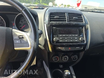 2014 Mitsubishi Outlander Sport ES – miniatura 11