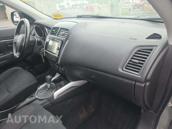 2014 Mitsubishi Outlander Sport ES – miniatura 16