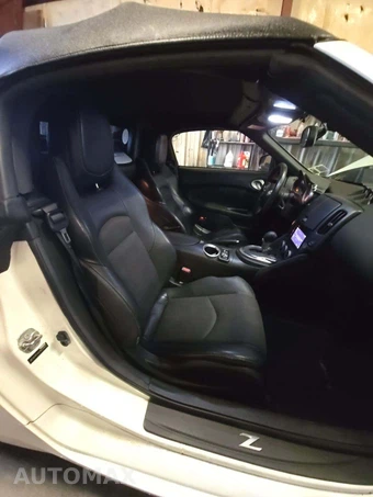 2014 Nissan 370Z Touring Convertible - miniatura 12