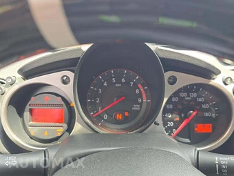 2014 Nissan 370Z Touring Coupe – miniatura 9