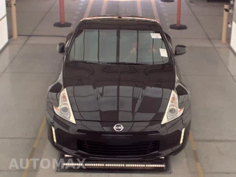 2014 Nissan 370Z Touring Coupe – miniatura 2