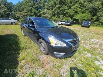 2014 Nissan Altima 2.5 S - miniatura 4