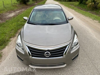 2014 Nissan Altima 2.5 S - miniatura 2