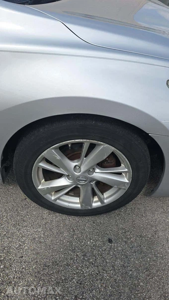 2014 Nissan Altima 2.5 SV – miniatura 32