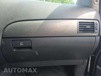 2014 Nissan Armada SV – miniatura 17