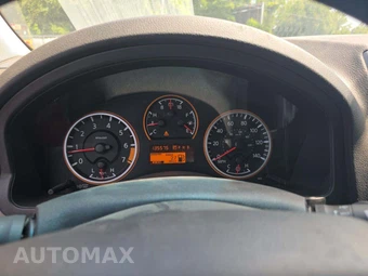 2014 Nissan Armada SV – miniatura 6