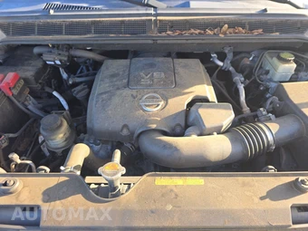 2014 Nissan Armada SV - miniatura 16