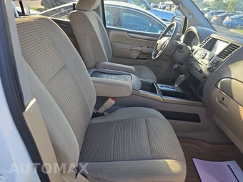 2014 Nissan Armada SV - miniatura 8
