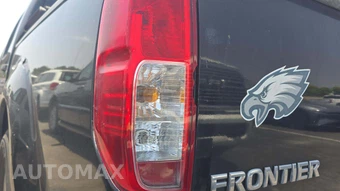 2014 Nissan Frontier SV Crew Cab Medium Bed – miniatura 29