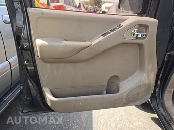 2014 Nissan Frontier SV Crew Cab Medium Bed – miniatura 9