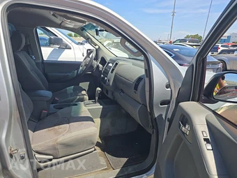 2014 Nissan Frontier SV Crew Cab Medium Bed - miniatura 8