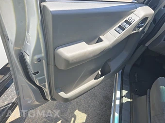 2014 Nissan Frontier SV Crew Cab Medium Bed - miniatura 9