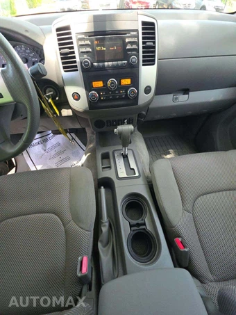 2014 Nissan Frontier SV Crew Cab Medium Bed – miniatura 10