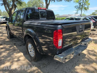 2014 Nissan Frontier SV Crew Cab Medium Bed – miniatura 2