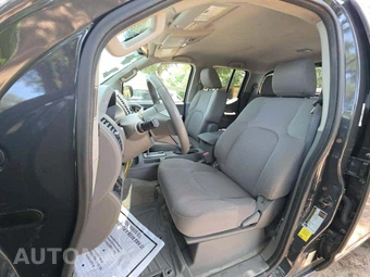 2014 Nissan Frontier SV Crew Cab Medium Bed – miniatura 6