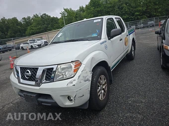 2014 Nissan Frontier SV Crew Cab Medium Bed