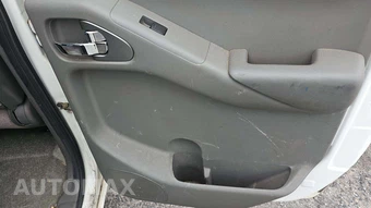 2014 Nissan Frontier SV Crew Cab Medium Bed – miniatura 29