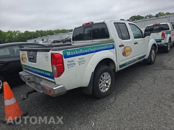 2014 Nissan Frontier SV Crew Cab Medium Bed – miniatura 4