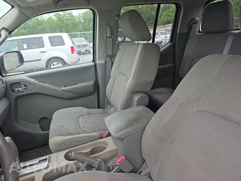 2014 Nissan Frontier SV Crew Cab Medium Bed – miniatura 7