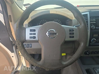 2014 Nissan Frontier SV Crew Cab Medium Bed – miniatura 10