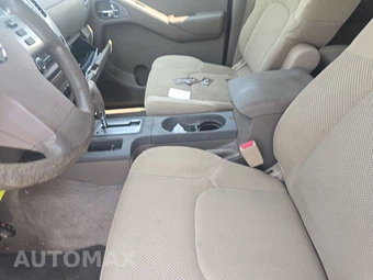 2014 Nissan Frontier SV Crew Cab Medium Bed – miniatura 7