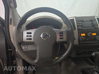 2014 Nissan Frontier SV Crew Cab Medium Bed – miniatura 10