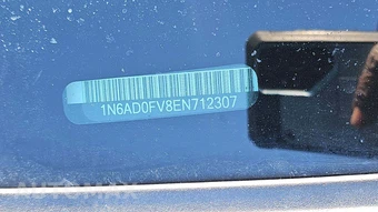 2014 Nissan Frontier SV Crew Cab Medium Bed – miniatura 17