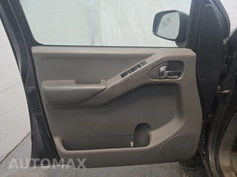 2014 Nissan Frontier SV Crew Cab Medium Bed – miniatura 9