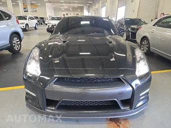 2014 Nissan GT-R Black Edition - miniatura 2