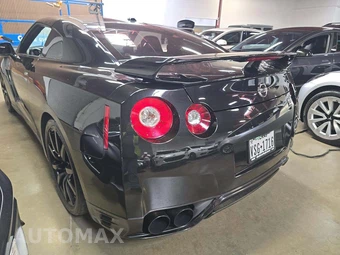 2014 Nissan GT-R Premium - miniatura 2