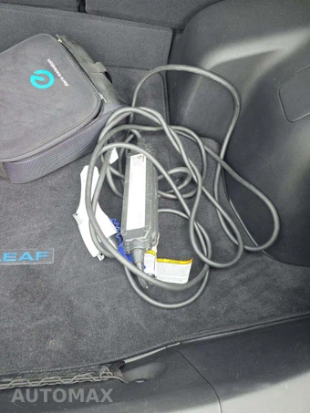 2014 Nissan LEAF S – miniatura 12