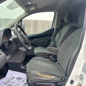 2014 Nissan NV200 Compact Cargo SV 115.2" WB - miniatura 10