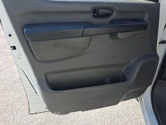 2014 Nissan NV2500 HD Cargo S Standard Roof 146.1" WB - miniatura 9