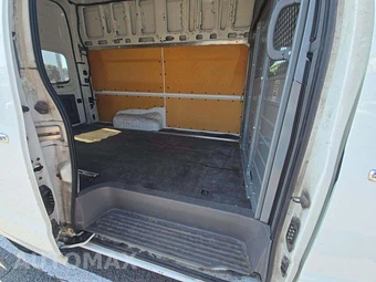 2014 Nissan NV2500 HD Cargo SV High Roof 146.1" WB - miniatura 15