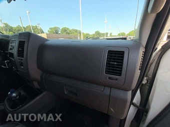 2014 Nissan NV2500 HD Cargo SV High Roof 146.1" WB - miniatura 18
