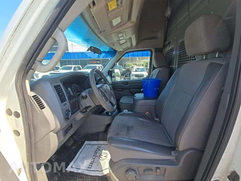 2014 Nissan NV2500 HD Cargo SV High Roof 146.1" WB - miniatura 6